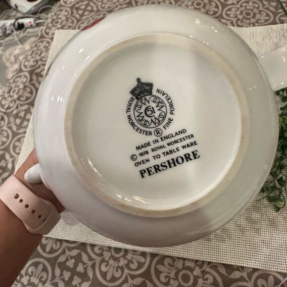 Royal Worcester Pershore Teapot with Lid‎ Fine Porcelain Gold Trim Vintage - Picture 8 of 10